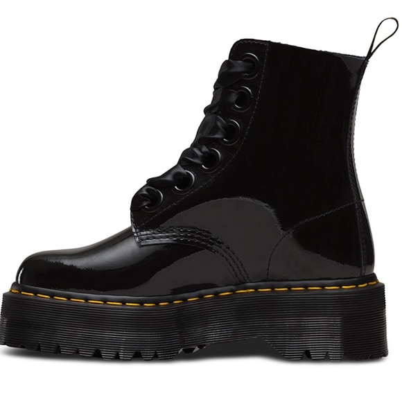 🎀 Girly Ribbon Lace Dr. Martens 🎀 - Picture 2 of 8